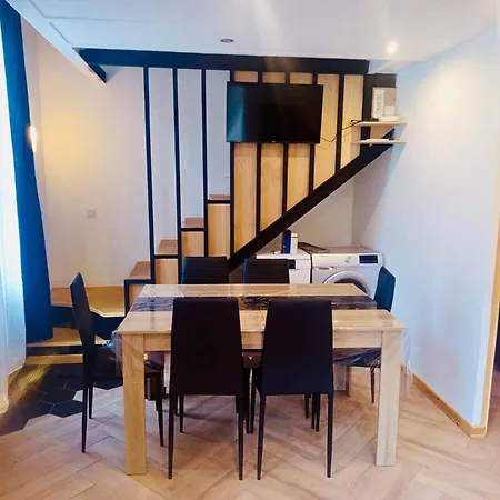 Duplex Chez Sabrina Et Julien דירה