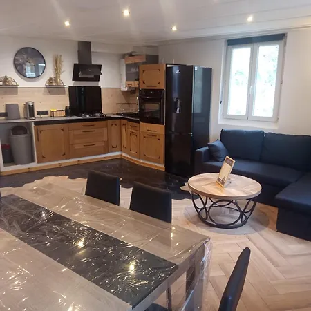 Duplex Chez Sabrina Et Julien דירה